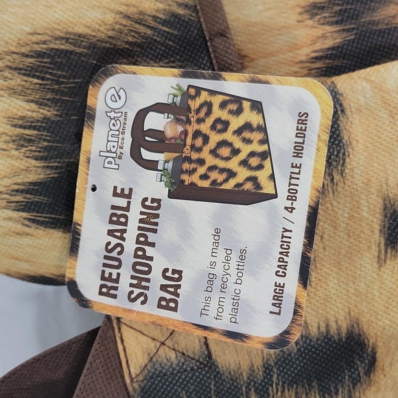 3 Leopard Print Reuseable Shopping Bags - Picture 4 of 4